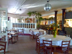 Clifton Capers Bar & Grill - Inverell Accommodation 1