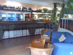 Clifton Capers Bar & Grill - Inverell Accommodation 3