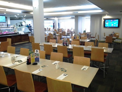 Cairns RSL Social Club Ltd - Inverell Accommodation 6