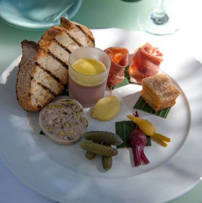 Le Bistro Rivage - Inverell Accommodation 1
