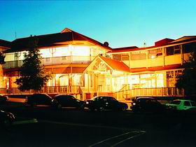 Loxton Community Hotel Motel - Inverell Accommodation 0
