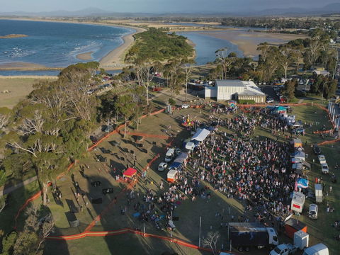 Bridport Summer Party February 2021 - Inverell Accommodation 0