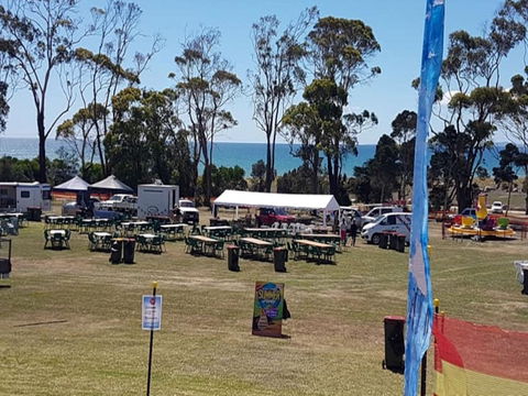 Bridport Summer Party February 2021 - Inverell Accommodation 1