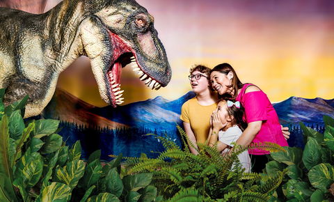 Meet The Dinosaurs At Scitech - Inverell Accommodation 0