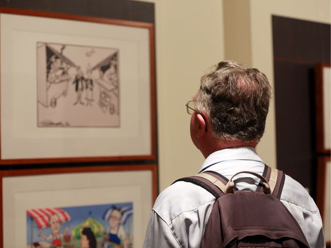 Behind The Lines: The Year's Best Political Cartoons 2019 - Inverell Accommodation 1