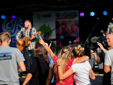 Blues And Berries Festival - Inverell Accommodation 0
