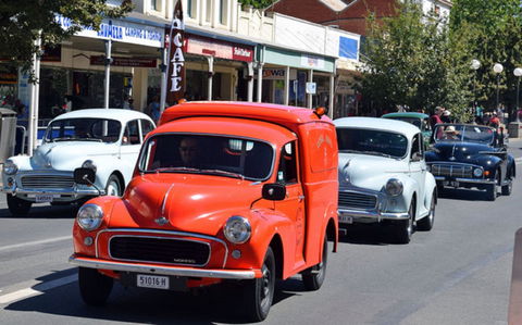 Corowa Rotary Federation Festival Parade - Inverell Accommodation 2