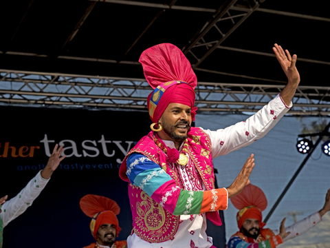 Curryfest - Inverell Accommodation 0