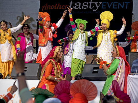 Curryfest - Inverell Accommodation 1
