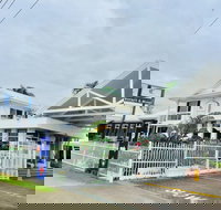 Cairns New Chalon - Inverell Accommodation