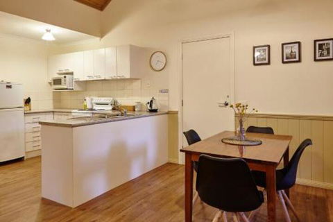 Alpine Valley Cottages - Inverell Accommodation 3