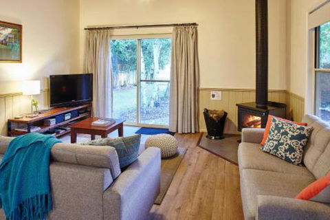 Alpine Valley Cottages - Inverell Accommodation 6