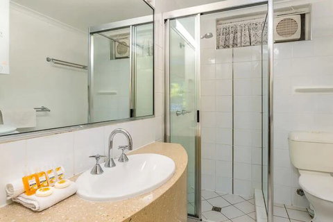 Tradewinds McLeod Holiday Apartments - Inverell Accommodation 7
