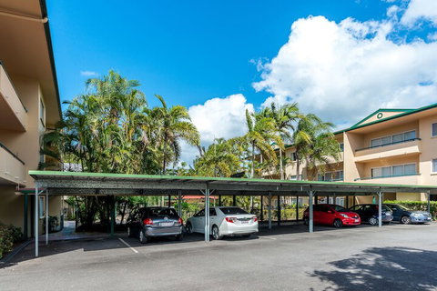 Tradewinds McLeod Holiday Apartments - Inverell Accommodation 1