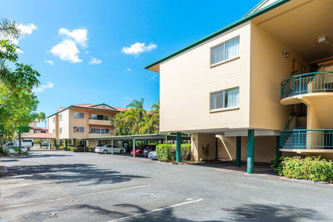Tradewinds McLeod Holiday Apartments - Inverell Accommodation 3