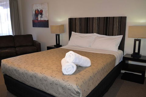 Alexandra Place - Inverell Accommodation 6