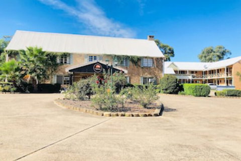 Campbelltown Colonial Motor Inn - Inverell Accommodation 0