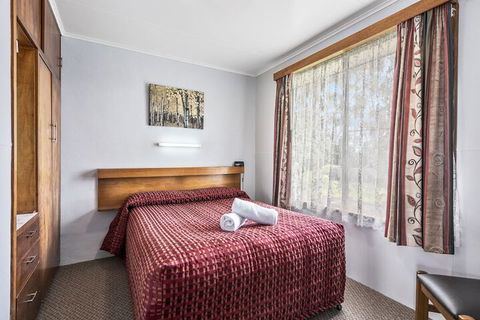 Sharonlee Strahan Villas - Inverell Accommodation 3