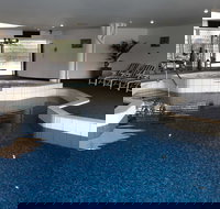 Lakes Hotel - Inverell Accommodation