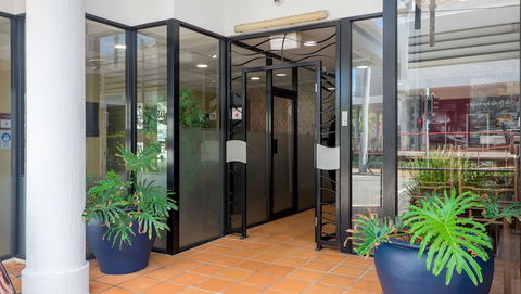 Aegean Apartments - Inverell Accommodation 1