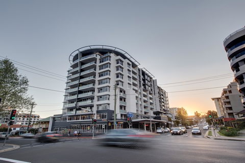 Adina Apartment Hotel Wollongong - Inverell Accommodation 0