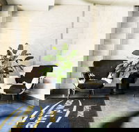 Crown on Darby - Inverell Accommodation