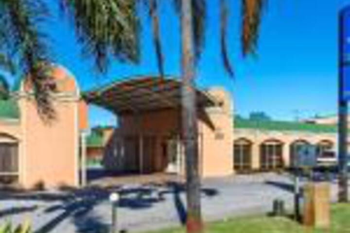 Belmont WA Inverell Accommodation