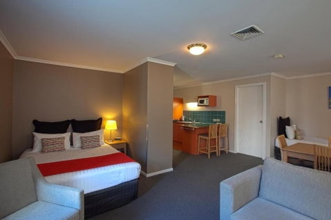 Quest Waterfront Serviced Apartments - Inverell Accommodation 2