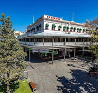 Hides Hotel Cairns - Inverell Accommodation