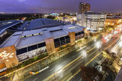Oaks Adelaide Embassy Suites - Inverell Accommodation 6