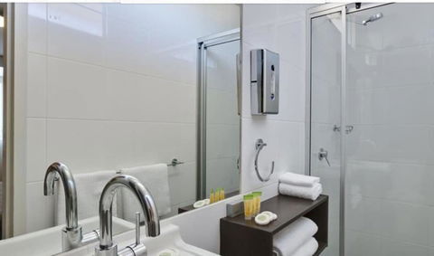 Ibis Styles Canberra Tall Trees - Inverell Accommodation 3