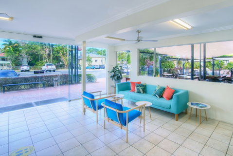 Cairns Queenslander Hotel & Apartments - Inverell Accommodation 2