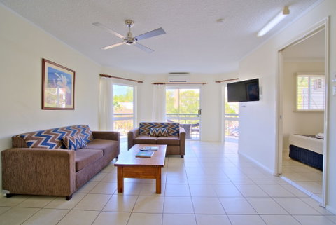 Cairns Queenslander Hotel & Apartments - Inverell Accommodation 3