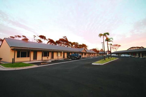 Sundowner Motel Hotel - Inverell Accommodation 3