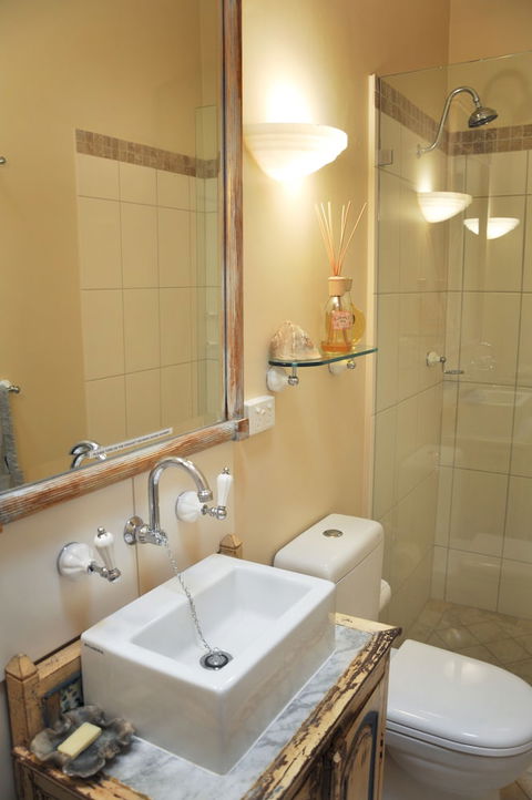 Athelney Cottage - Inverell Accommodation 1