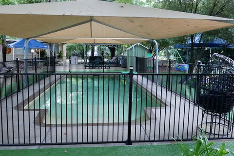 Adina Lodge Holiday Units - Inverell Accommodation 1