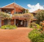 Rainbow House - Inverell Accommodation