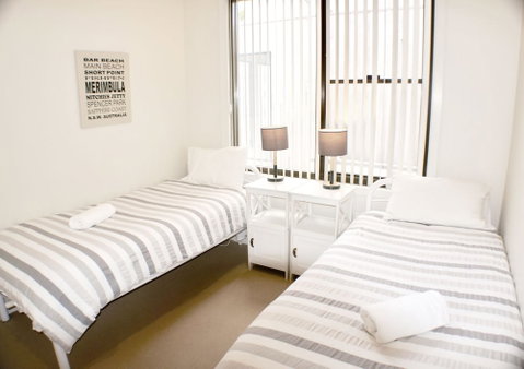 Rolling Waves 1 - Inverell Accommodation 6