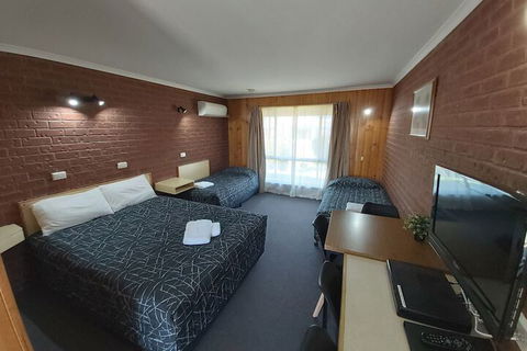 Country Mile Motor Inn - Inverell Accommodation 6