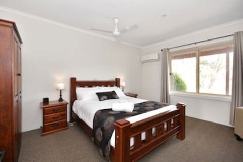 Inglewood Motel And Caravan Park - Inverell Accommodation 0