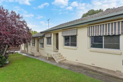 Albury Suites Parkway Lane - Inverell Accommodation 3