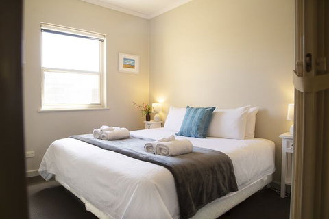 Angaston Mews Apartments - Inverell Accommodation 3