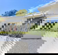 Barossa White House - Inverell Accommodation