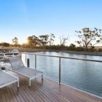Gippsland Lakehouse A Canal Frontage - Inverell Accommodation 0