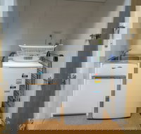 Myer House - Inverell Accommodation