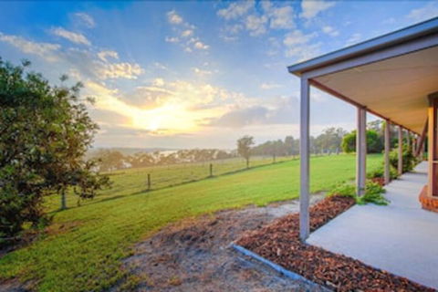 Lakeview - Inverell Accommodation 0