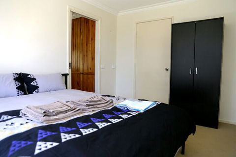 Isle Of Serenity - Inverell Accommodation 2