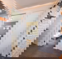 Triggerplant 4 - Inverell Accommodation