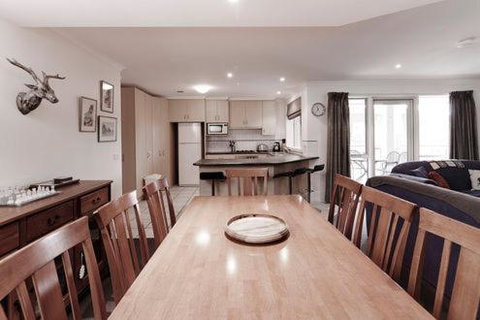 Reindeer 3 - Inverell Accommodation 4