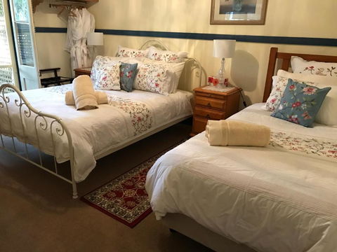Guest House On Hyde - Inverell Accommodation 4